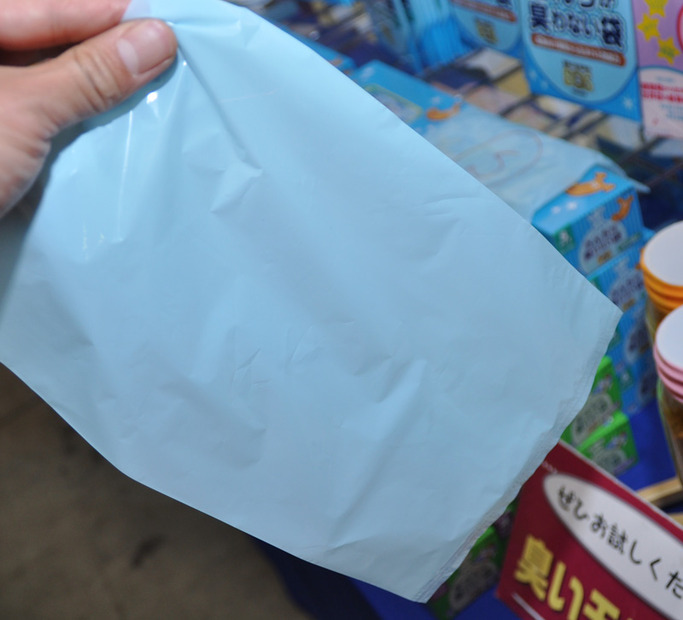 特殊なポリエチレン素材を採用