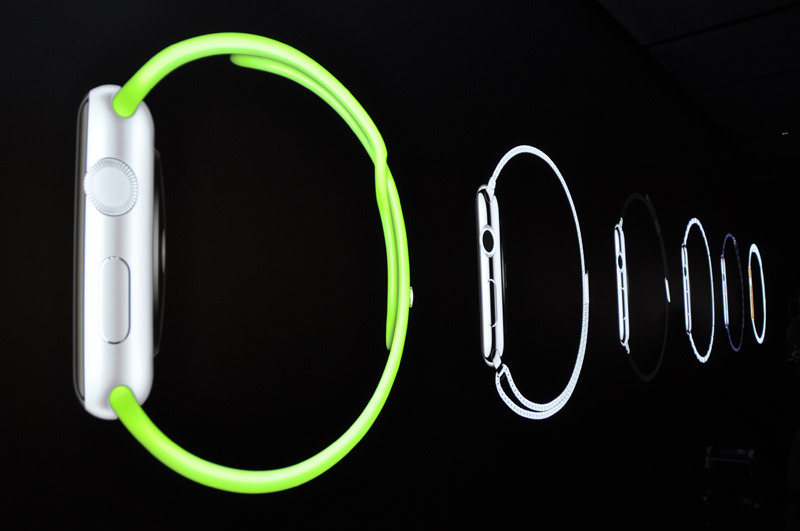 壁面にはApple Watchのイメージが大々的にハイライトされている