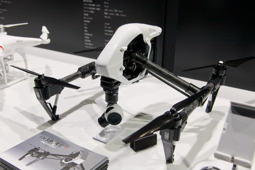 CP＋2015で展示された、DJIのドローン「Inspire 1」