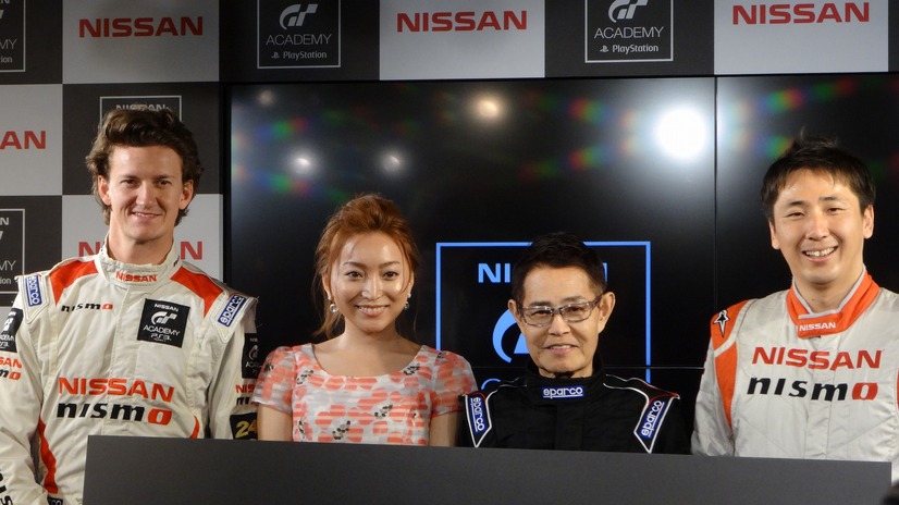 サプライズゲストのGTアカデミー初代チャンピオン、ルーカス・オルドネス、松田次生選手と加藤夫妻