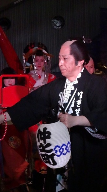 日光江戸村から駆けつけた花魁衆。一足先に花魁道中をお披露目。
