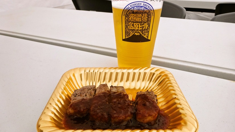 やっぱり肉とビールは最高の組み合わせ