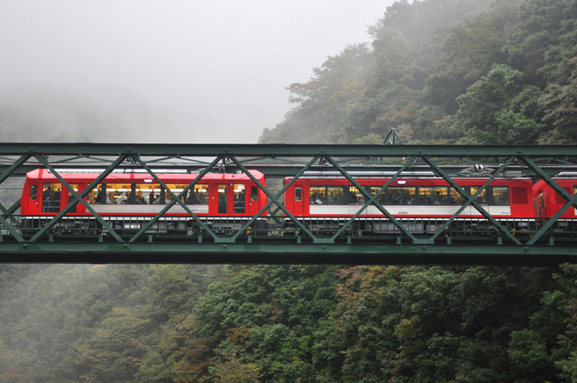 箱根登山鉄道の鉄道線やケーブルカー、箱根海賊船などは平常通り運行している。写真は箱根登山鉄道の鉄道線。