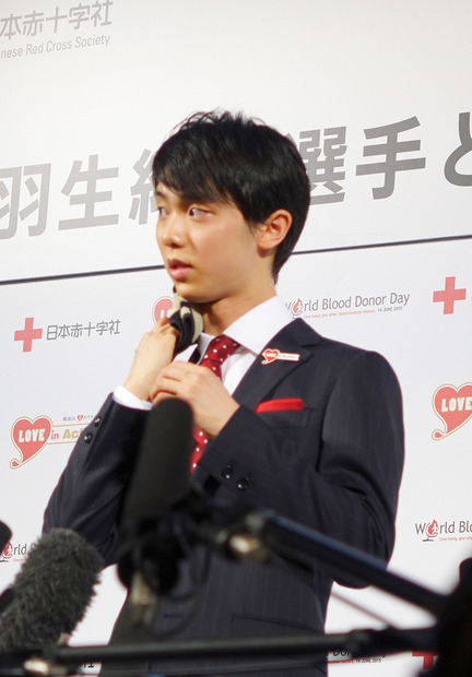 囲み取材での羽生結弦選手