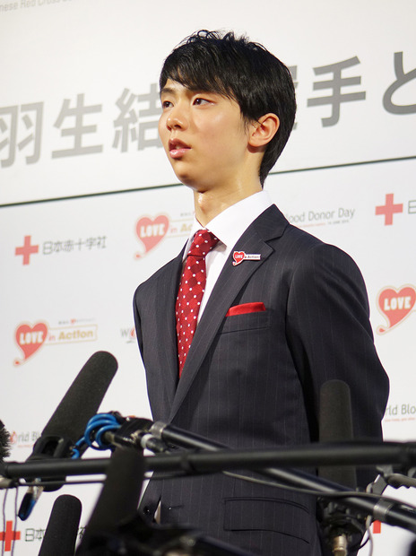 囲み取材での羽生結弦選手