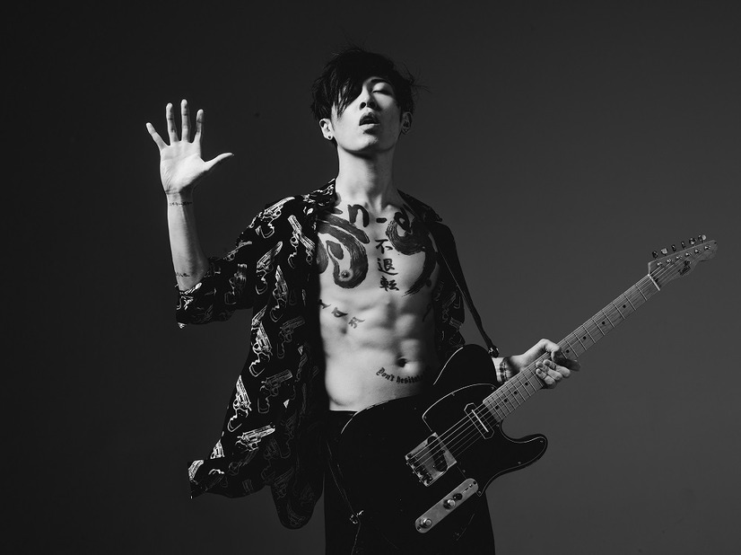 サムライ・ギタリストの「MIYAVI」