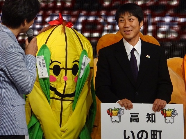 ドワンゴとニワンゴが「町会議＋闘会議＋超パーティー発表会～超会議の赤字額発表もあるよ～」を開催