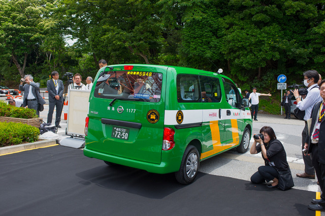 日産 NV200タクシー