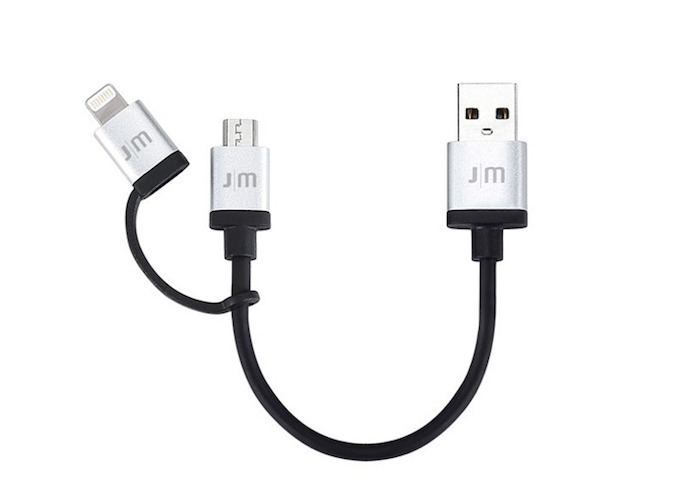 microUSB端子側にLightning変換アダプタを備えた