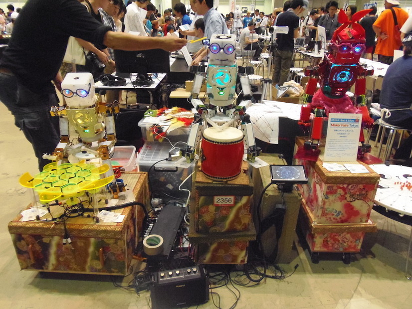 音楽研究所の「演奏ロボットこさくん＆天使のハーブ」。エンターテインメント性があり、子どもが喜んでいた
