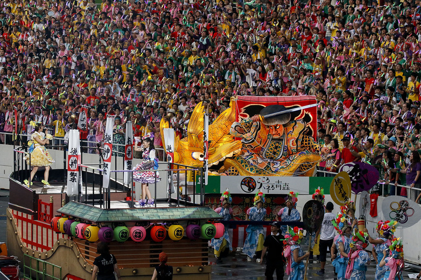 ももいろクローバーZのライブ「桃神祭2015」