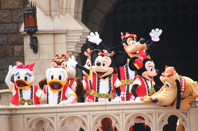 「おんどこどん！」／東京ディズニーランドの「ディズニー夏祭り」