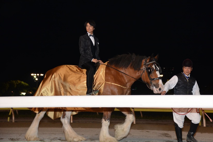 斎藤工【写真：鶴見菜美子】