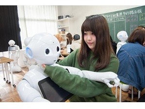 「ISETAN meets Pepper」ハッカソン作品・写真作品展示