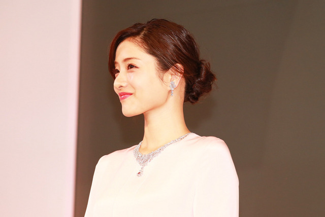 石原さとみ／ジュエリー業界が選ぶ第「3回ウーマンオブザイヤー」授賞式