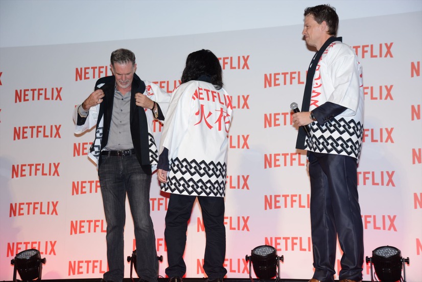 リード・ヘイスティングスNetflix CEO、ピース・又吉直樹、日本代表取締役社長グレッグ・ピーターズ【写真：鶴見菜美子】