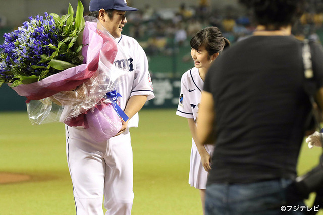 浜辺美波＆中村剛也選手