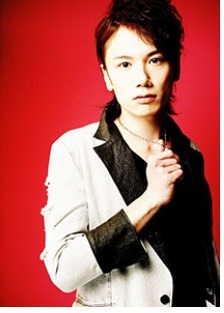 交渉屋アシル役のKENN