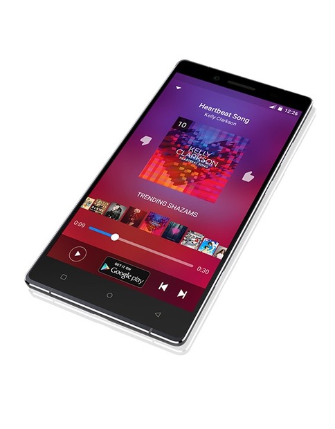 ディスプレイは6インチ、2,560×1,440ピクセルのSuper AMOLED