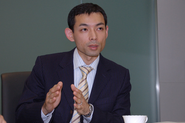 マーケティング・コミュニケーション部シニアマネージャーの内田篤志氏