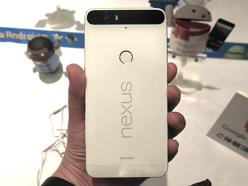 「Nexus 6P」の背面