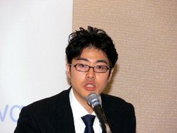 日本の仮想化ソフトウェア市場の動向を紹介するIDCジャパンのソフトウェアリサーチアナリスト入谷氏