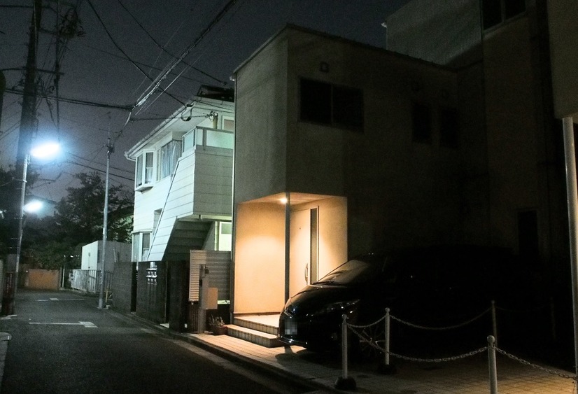 一般的に犯罪企図者は、犯行が発覚しづらい暗い場所を選ぶと言われているため、今回の取り組みは一定の効果が期待できるだろう（画像はイメージ／撮影：防犯システム取材班）