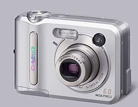 　カシオ計算機は、2.0型液晶搭載の初心者向け600万画素デジタルカメラ「QV-R61」を9月16日に発売する。