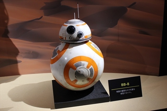 「スター・ウォーズの世界」　等身大BB-8も、個性あふれるプロジェクトが並ぶ展覧会