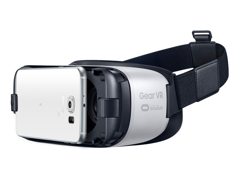 100gの軽量化を図って装着性を向上させたサムスン製HMD「Gear VR」