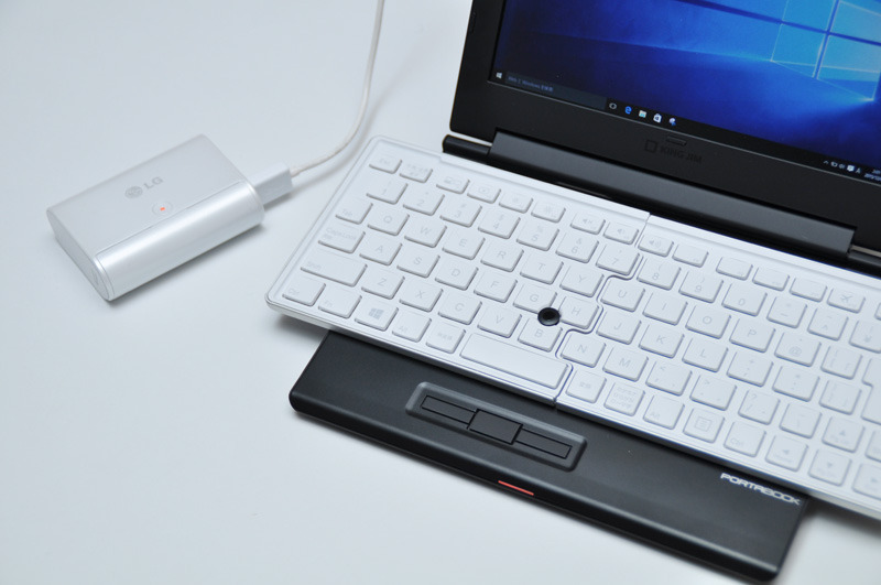 モバイルバッテリーで給電ができてしまう