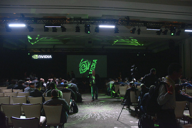 NVIDIA、自動運転車用CPU「DRIVE PX 2」を発表（CES16）