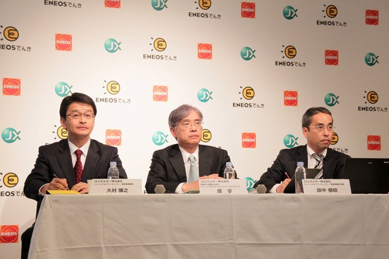 (左から)リソーシズ＆パワーカンパニー電気事業部長の大村博之氏、取締役 常務執行役員リソーシズ＆パワーカンパニー・プレジデントの原享氏、リソーシズ＆パワーカンパニー電気事業部長の田中信昭氏