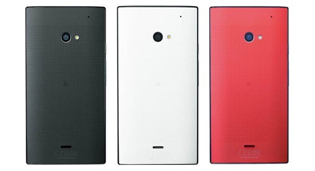 ターコイズ、ブラック、ホワイト、ピンクの4色が用意される