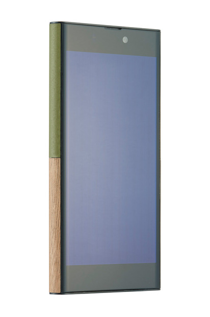 5インチディスプレイで「Continuum for Phone」機能を装備している