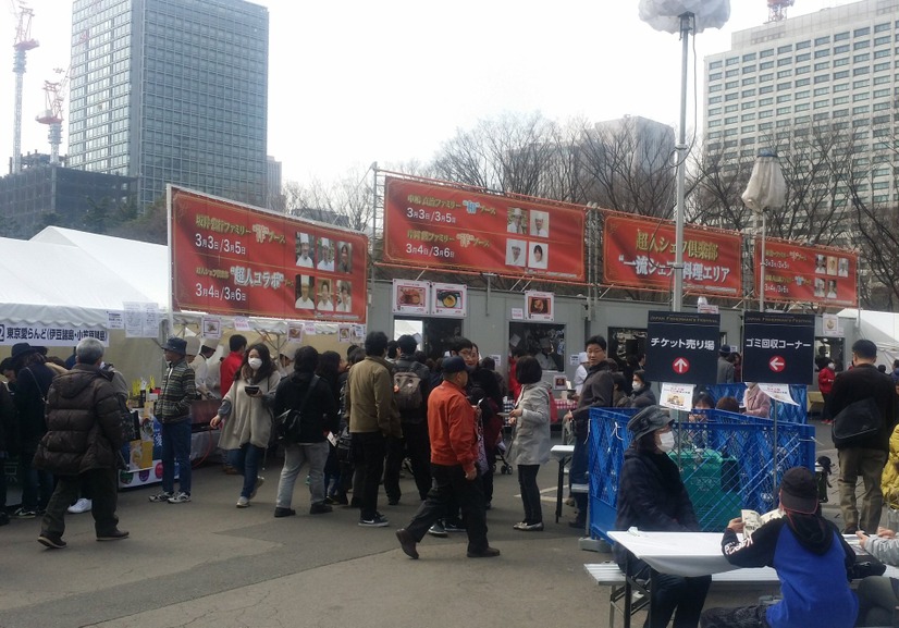 焼き牡蠣、白子鍋からシェフの魚介料理まで！都心の「さかな祭り」に長蛇の列