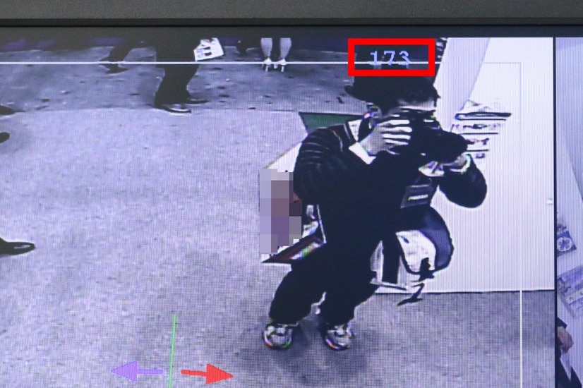 体験ブースで筆者も身長測定を実施したところ、実際の身長（173cm）がズバリ表示された（撮影：防犯システム取材班）