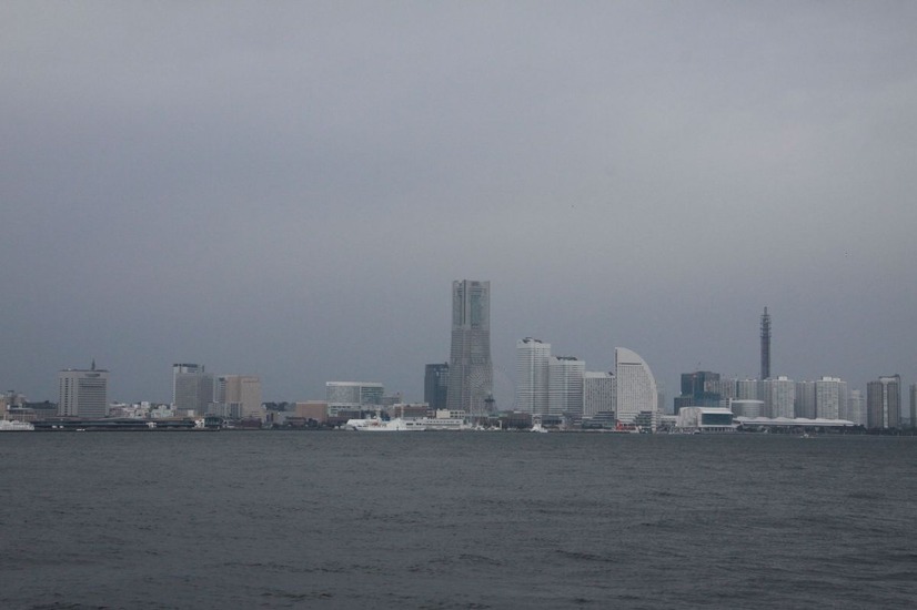 大黒ふ頭からのみなとみらい地区