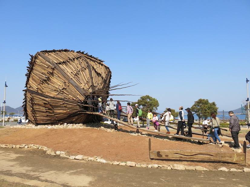 高松港近くにあるアート作品