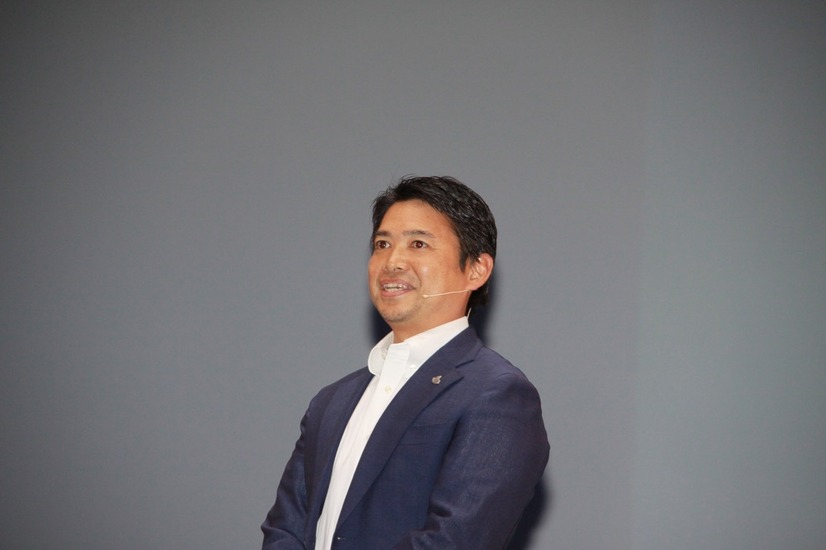 LINE MOBILE発表（LINE CONFERENCE 2016）