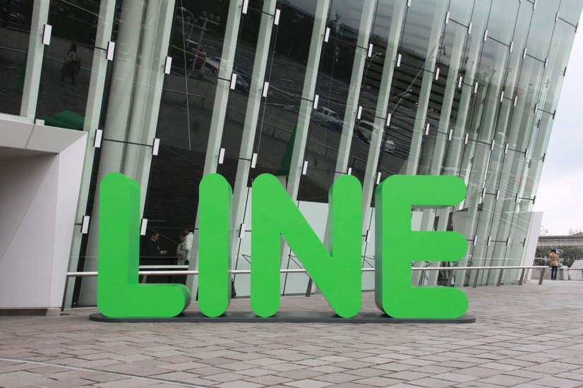 LINE CONFERENCE 2016：出澤社長のプレゼンテーション