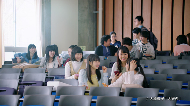 桜井日奈子／「大学生」篇