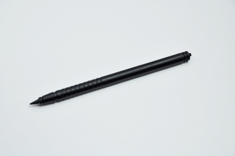 専用のプラスチック製ペン。電気的な仕掛けはない