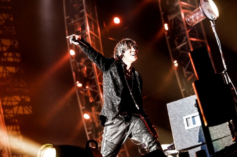 氷室京介　＜写真提供　WARNER MUSIC JAPAN＞