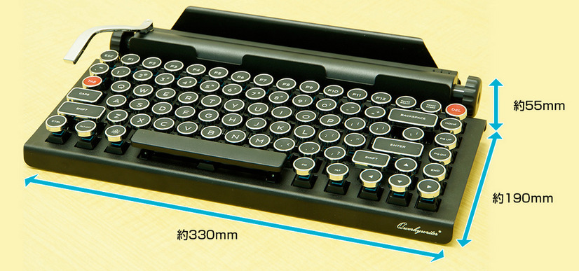 サイズは約328(W)×185(D)×58(H)mm。リチウムイオン電池を内蔵しており、フル充電で約1ヶ月～3ヶ月の利用ができる