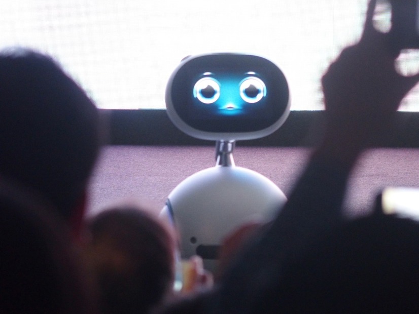 ホームロボット「Zenbo」