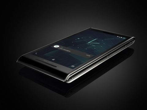 さすがに手が出ない……。150万円の高級スマホ！ 世界最高水準のセキュリティ性能を搭載