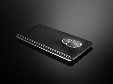 さすがに手が出ない……。150万円の高級スマホ！ 世界最高水準のセキュリティ性能を搭載