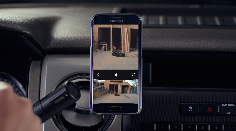 自動車向けバックモニター「RearVision」