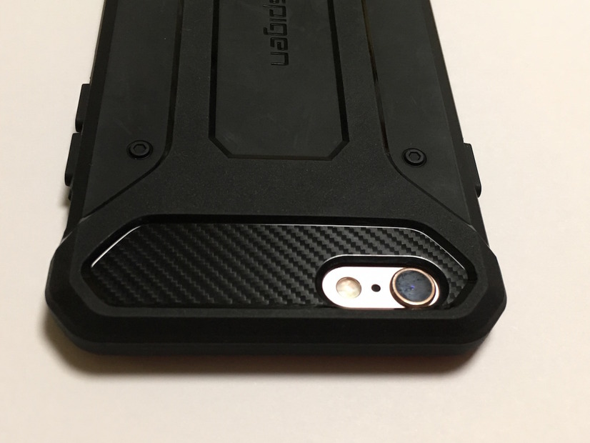 SpigenのiPhone 6sケース「ラギッドアーマー」